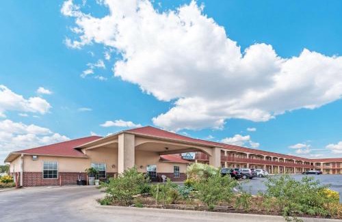 Gainesville Hotel | Days Inn by Wyndham Gainesville