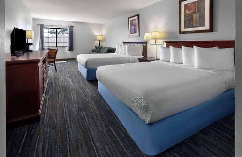 Iron Mountain Hotel | Days Inn by Wyndham Iron Mountain