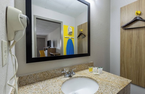 Lincolnton Hotel | Days Inn by Wyndham Lincolnton