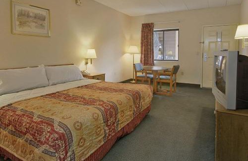 Morehead Hotel | Days Inn by Wyndham Morehead