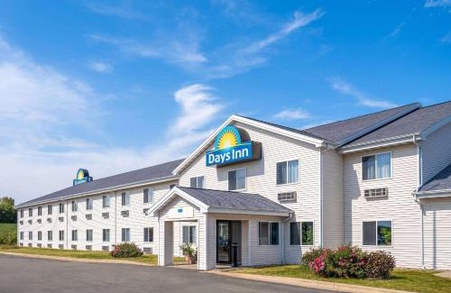 Neenah Hotel | Days Inn by Wyndham Neenah