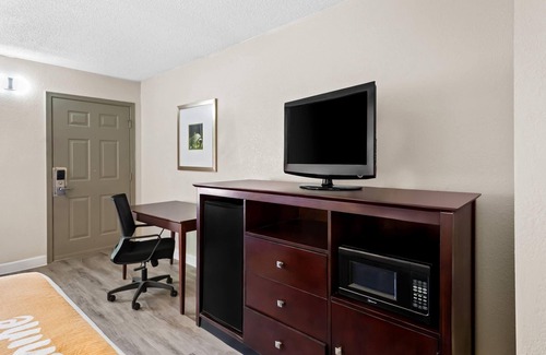 Petersburg Hotel | Days Inn by Wyndham Petersburg/South Fort Lee