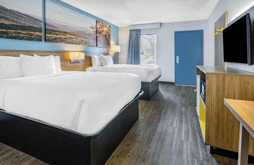 Northwest Raleigh Hotel | Days Inn by Wyndham Raleigh Glenwood-Crabtree