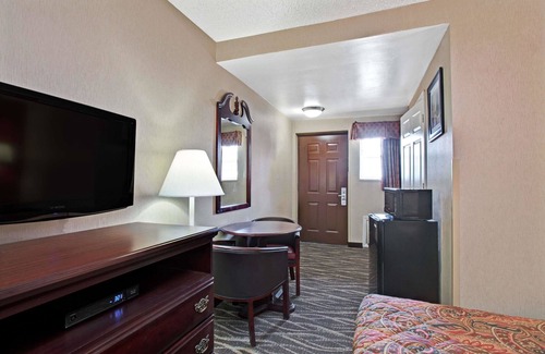 Ridgefield Hotel | Days Inn by Wyndham Ridgefield NJ