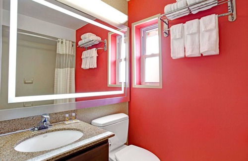 Ridgefield Hotel | Days Inn by Wyndham Ridgefield NJ