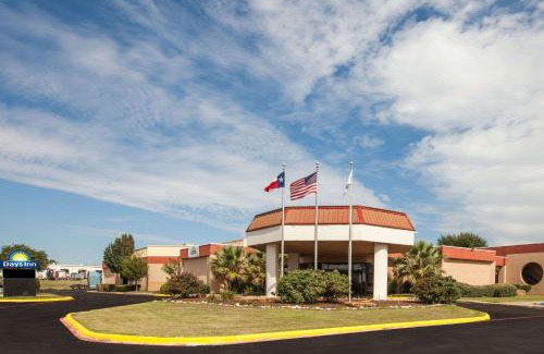 Sherman Hotel | Days Inn by Wyndham Sherman