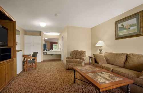 Alexander City Hotel | Days Inn by Wyndham Alexander City