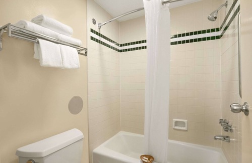 Alexander City Hotel | Days Inn by Wyndham Alexander City
