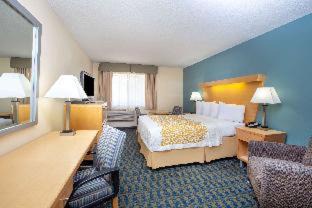 Woodland Hotel | Days Inn by Wyndham Woodland