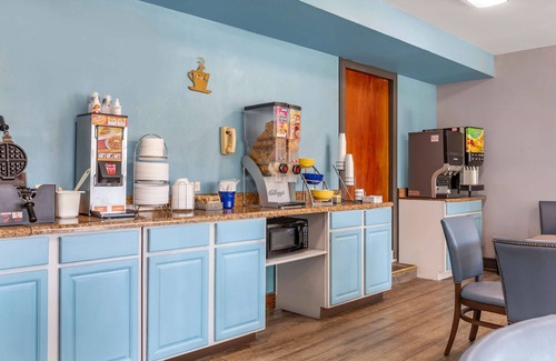 Rocky Mount Hotel | Days Inn & Suites by Wyndham Rocky Mount Golden East