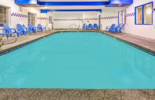 Gresham Hotel | Days Inn & Suites by Wyndham Gresham
