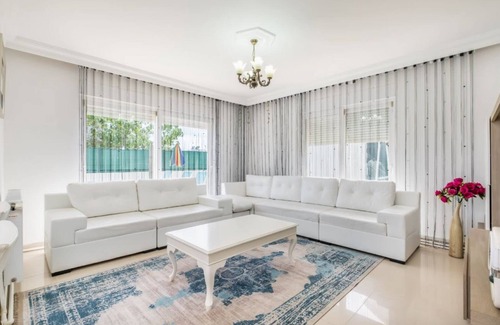Kadriye Villa | Dazzling Villa with Private Pool in Antalya