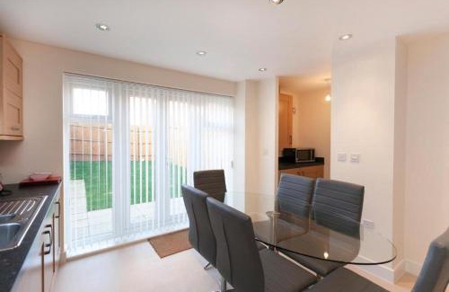 Castle Donington Apartment | DBS Serviced Apartments - The Townhouse