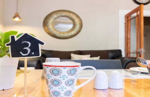 Oudtshoorn House | De Akker Guesthouse 1