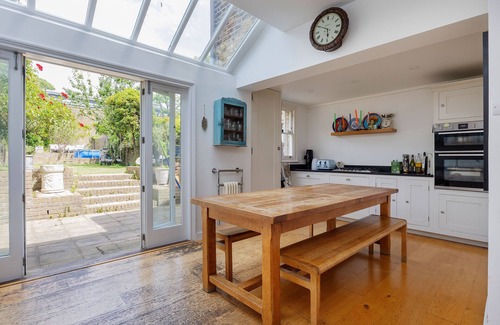 De Beauvoir House | De Beauvoir Charm, by Veeve