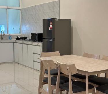 Kluang House | De Home Kluang Homestay