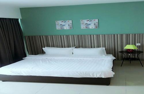 Shah Alam House | De Houz @ Setia Alam Trefoil Homestay
