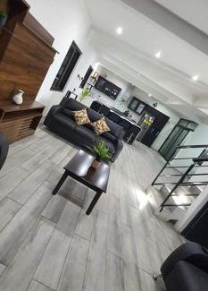 Zona 2 House | De León Home, a 4 minutos del aeropuerto