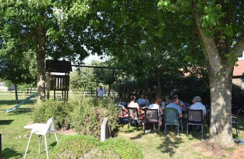 Langemark-Poelkapelle Apartment | DE MEIBOOM vakantiehoeve tot 21 pers