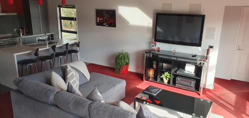 Martinborough House | De Vine Martinborough 14 Cologne Street