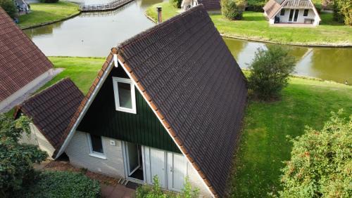 De Meene House | De Waterlelie gezellig en sfeervol aan het water