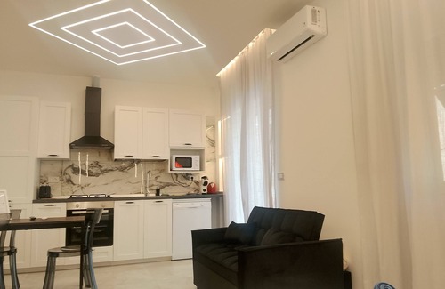 Quarto dei Mille Apartment | Dea Luxury studied Mare&gaslini WI-FI Fast