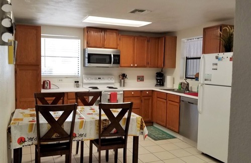 New Smyrna Beach House | <:>< DEALS NEW SMYRNA BEACH 1 MIN. WALK TO OCEAN &FLAGLER -RESTS, SHOPS