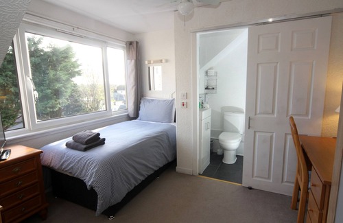 Kilmarnock House | Dean Park Guest House
