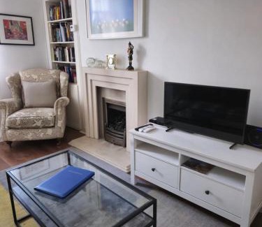 West End Apartment | Dean Village Cottage