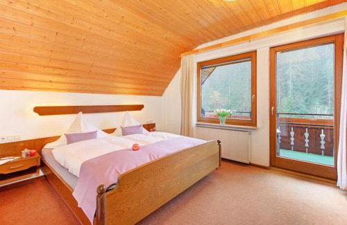 Kalberbronn Hotel | Decker's Bio Hotel zum Lamm