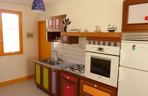Marsilly Cabin | Decorated with taste, modern, very quiet area, typical fisherman village