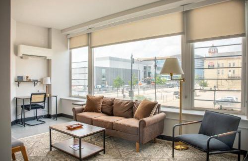 Westown Apartment | Deer District Studio Apt JC2 - One Block from Fiserv and Baird