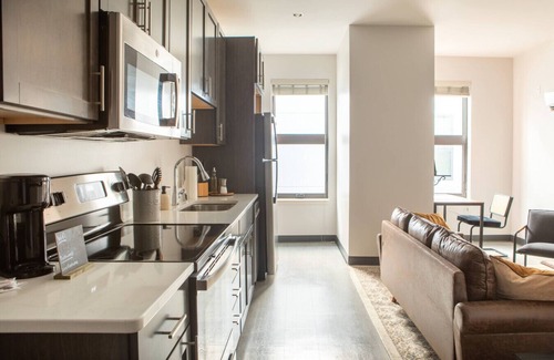 Westown Apartment | Deer District Studio Apt JC3 - One Block from Fiserv and Baird