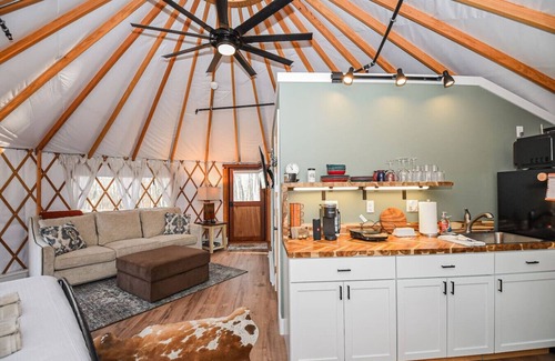 Crellin RV Rental | Deer Pass – Luxury Glamping Yurt Near Deep CreekMd