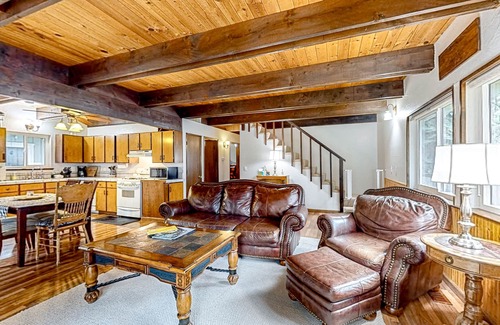 Montgomery Estates House | Deer Trail Retreat | House in South Lake Tahoe near stellar outdoor recreation
