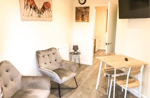 Blakeney Apartment | Deers Leap, A modern new personal double bedroom holiday let in The Forest Of Dean