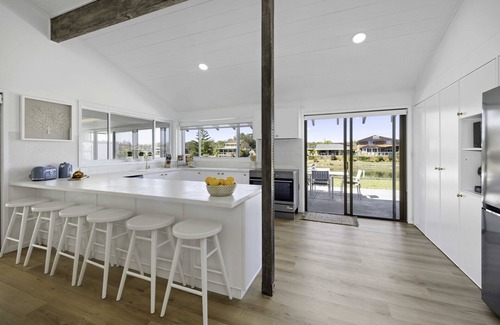 Port Macquarie House | Deja Bleu - family home with private jetty