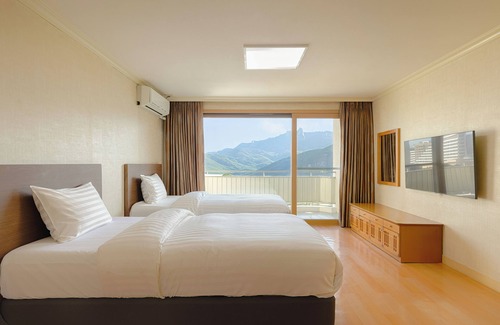 Toseong Resort | Del Pino