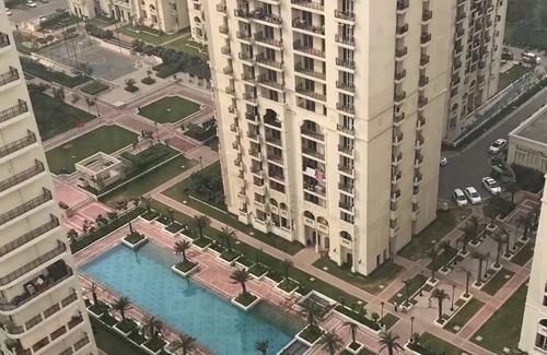New Delhi Apartment | Delhi's Hemisphere View Condo
