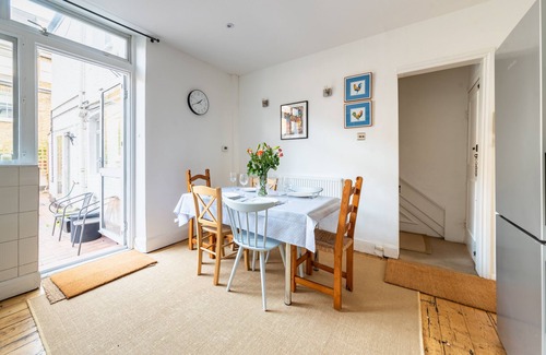 Munster Apartment | Delightful 2 Bed Fulham Apt Nr the River Thames