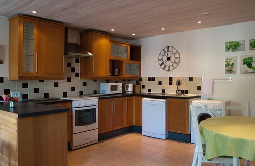 Saint-Valerien Cottage | Delightful 3 bedroom, 2 bathroom stone cottage with unlimited wi-fi