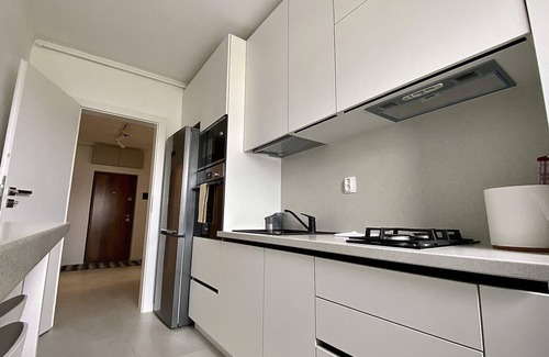 Oradea Apartment | Delightful 3-bedroom apartment with WiFi, AC and Parking in Oradea
