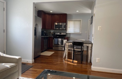 Catonsville House | Delightful 4-Bed Whole House with Easy Parking