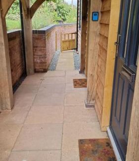 Ludwel Apartment | Delightful Country Cottage in a lovely rural area