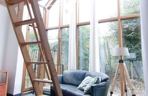 Gijzelbrechtegem House | Delightful Holiday Home in Anzegem with Garden Furniture