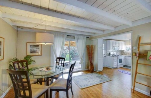 Aptos House | Delightful Home Steps To Sand