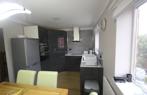 Stone House | Delightful house in Stone, Staffordshire close to lovely canal side walks.