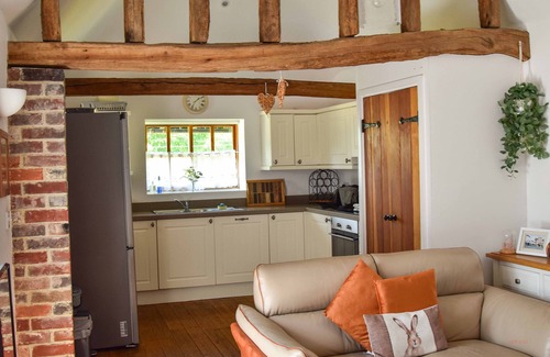 Bilting Cottage | Delightful Pet and Family Friendly 2 bedroom Cottage in Challock, Kent