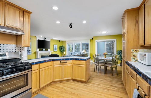 Rock Creek House | Delightful Southeast Location, Pet Friendly, Fully Fenced Backyard, BBQ, 13 Miles to Downtown