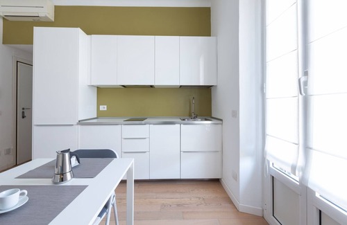 Centro Direzionale Apartment | Delightful Studio Apartment With Balcony